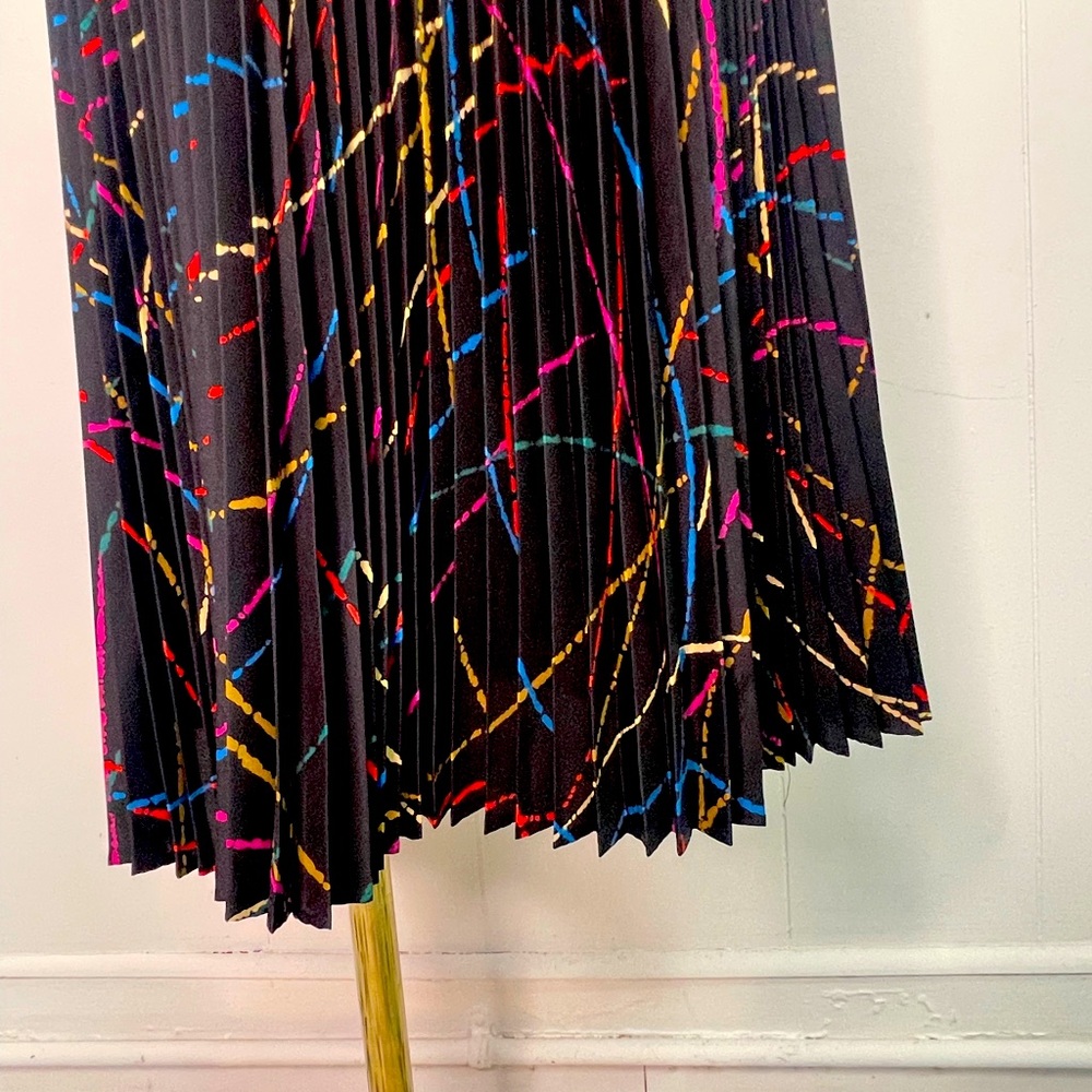 Vintage 1970s Knife Pleat Midi Skirt Jackson Pollock splatter paint colorful